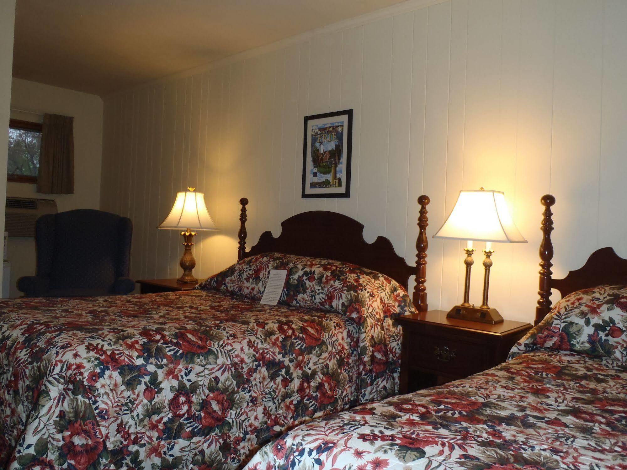 Inn Glass House Erie Near I-90 & I-79